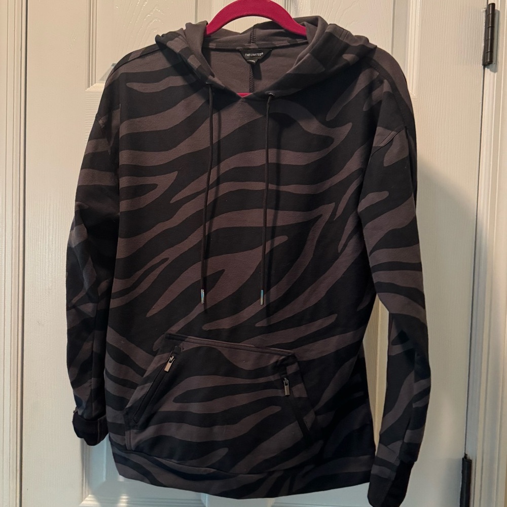 The Limited Women’s Black and Gray Patterned Hoodie